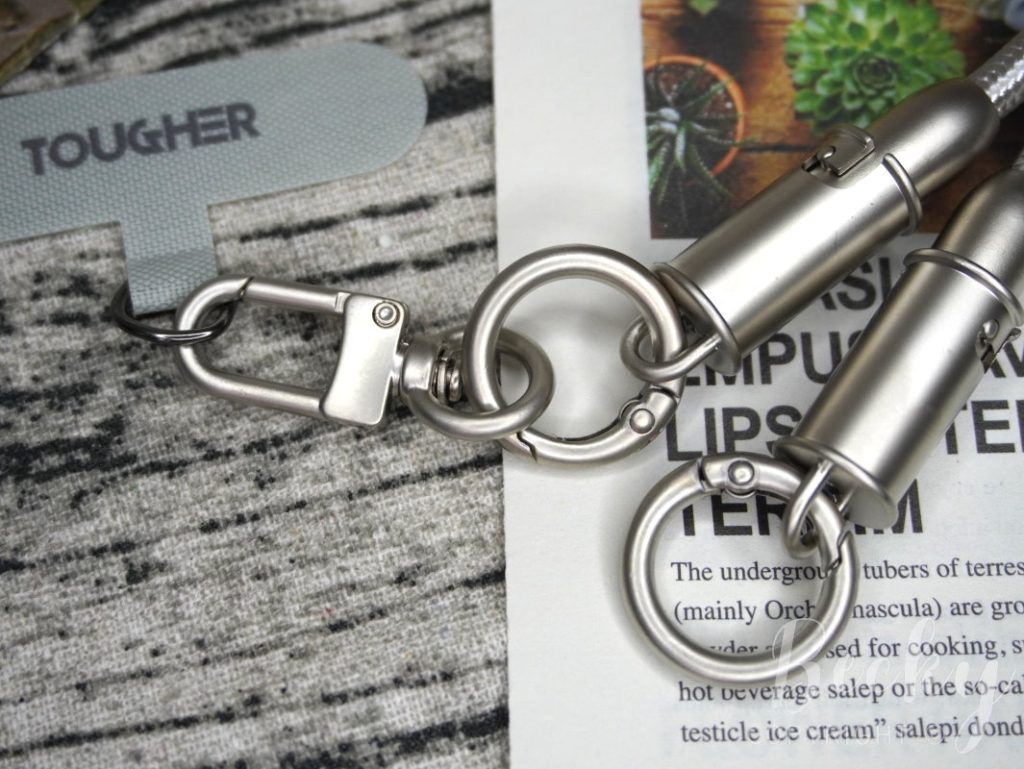 Tougher編織掛繩急速充電線 | 商品特色 Tougher編織掛繩急速充電線 | 商品特色
