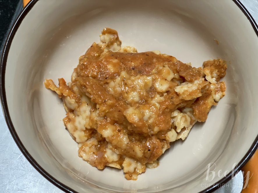 波堤寶寶燉麵麵體與食材顆粒近拍
